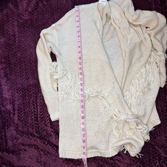 Forever 21 Fringe Poncho Cardigan 🍨 Cream, Size M - Picture 9 of 11
